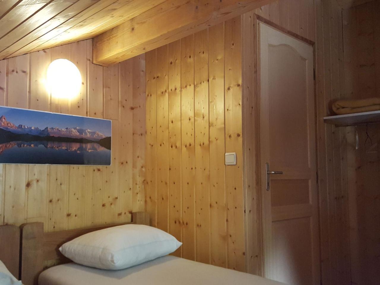 Magnificent Chalet On The Mountain Slopes Les Gets Exterior photo